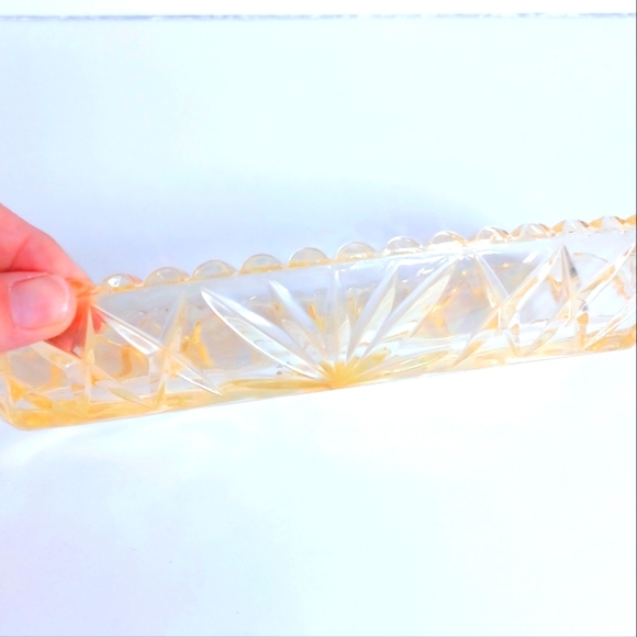 Vintage Yellow Starburst Depression Glass Dish/Tray - Picture 3 of 4